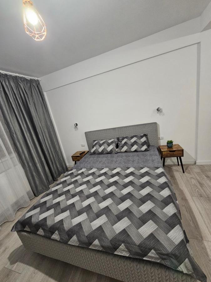 Didi Apartament ไกรโอวา ภายนอก รูปภาพ