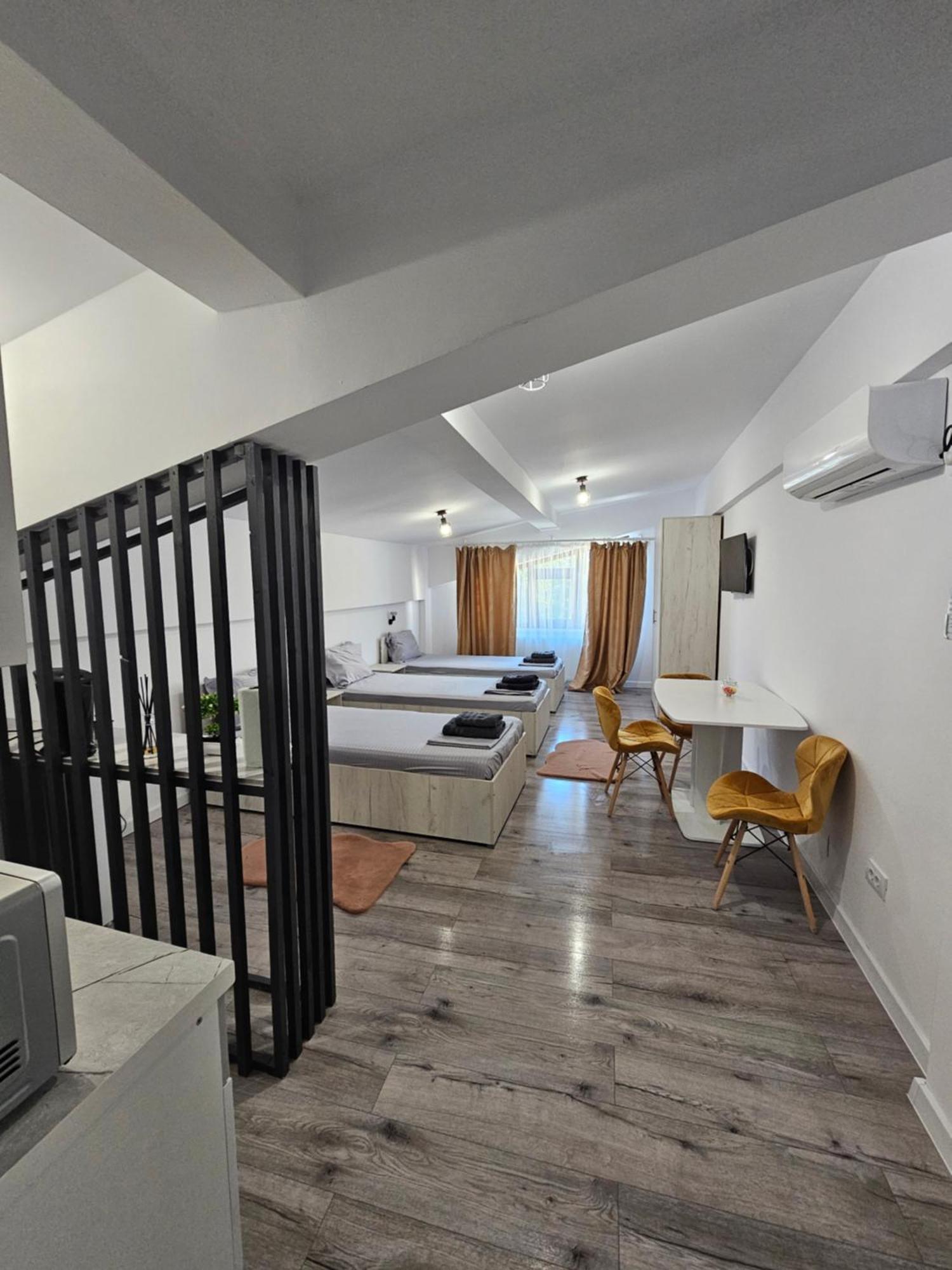 Didi Apartament ไกรโอวา ภายนอก รูปภาพ