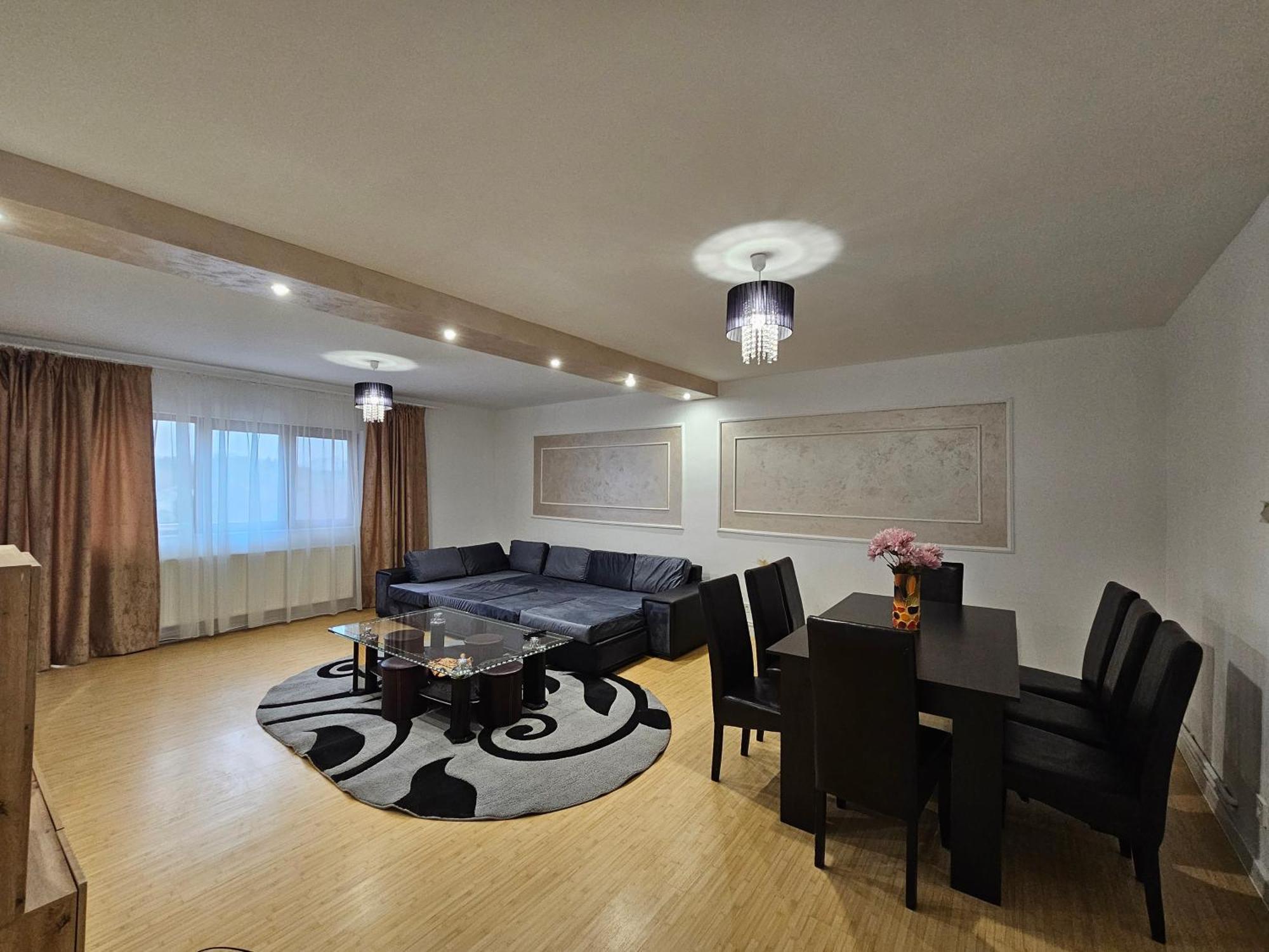 Didi Apartament ไกรโอวา ภายนอก รูปภาพ