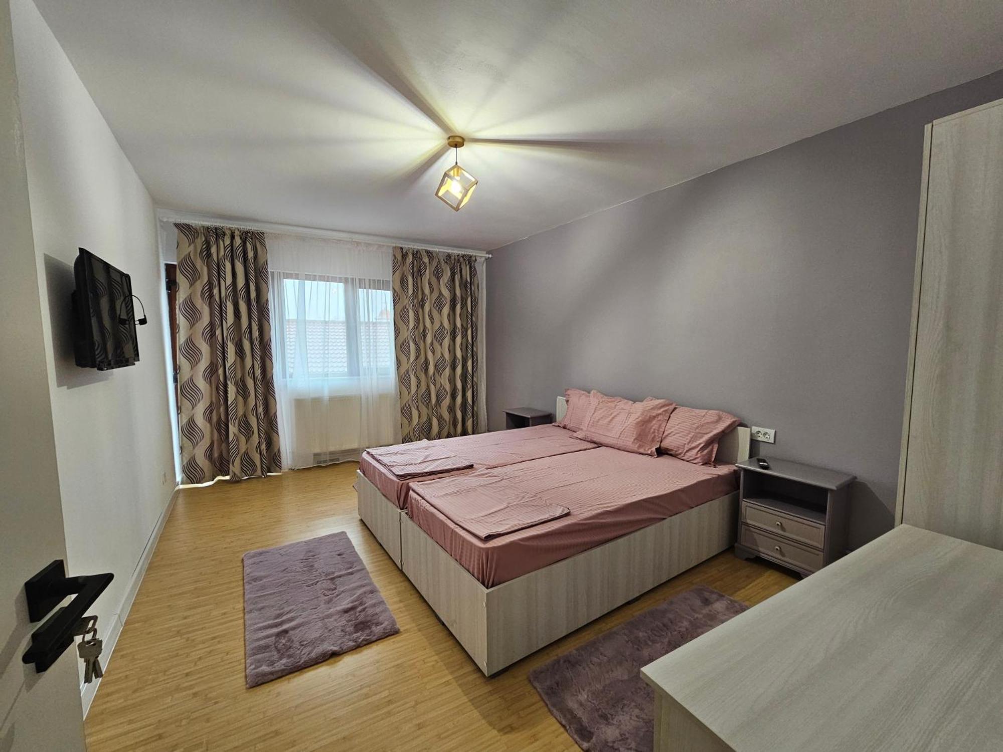Didi Apartament ไกรโอวา ภายนอก รูปภาพ